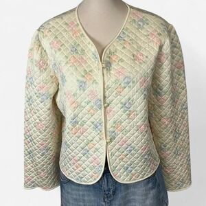 Vintage quilted bed jacket pastel floral patterned size large